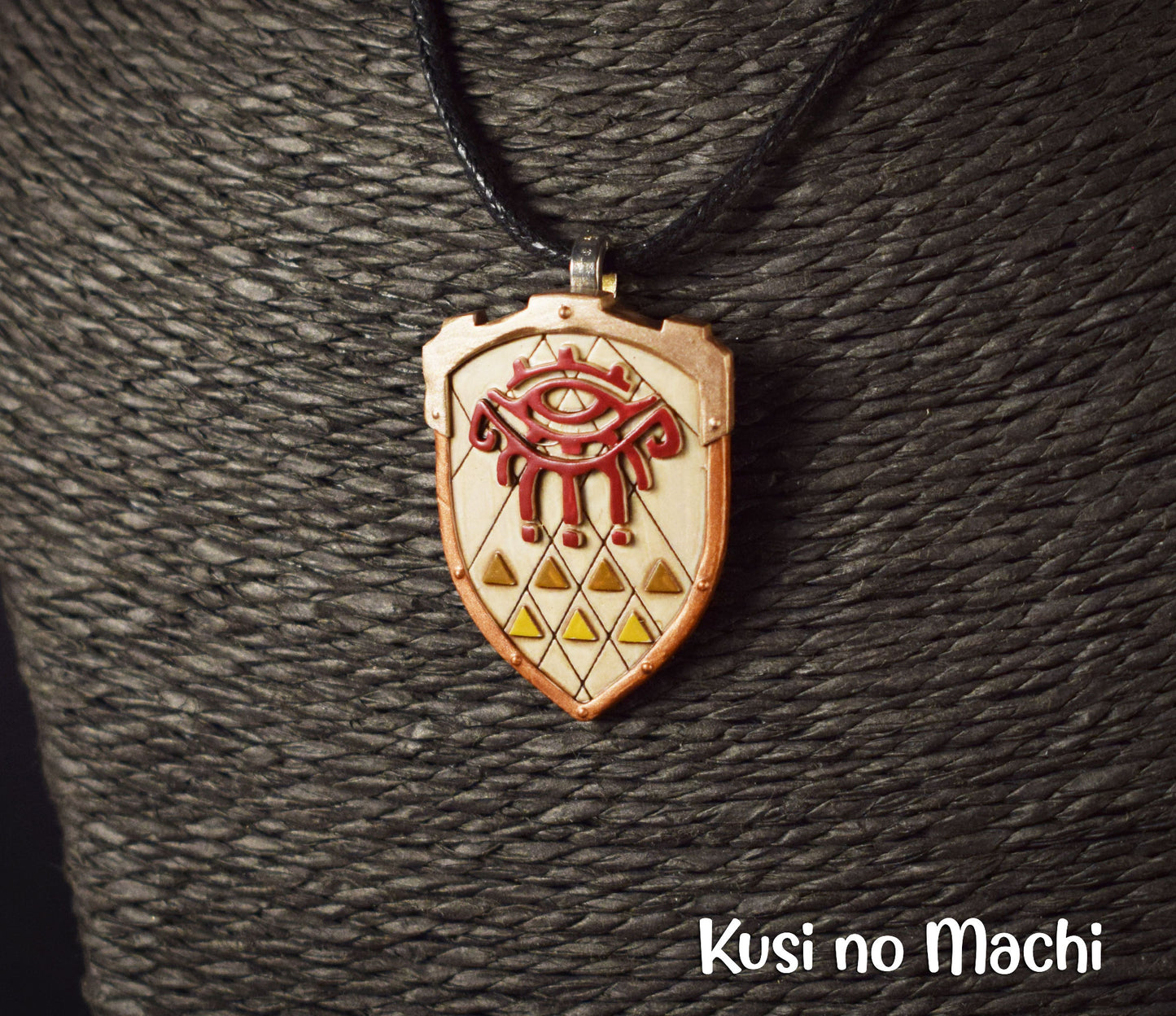 Pendentif Bouclier en bois Zelda