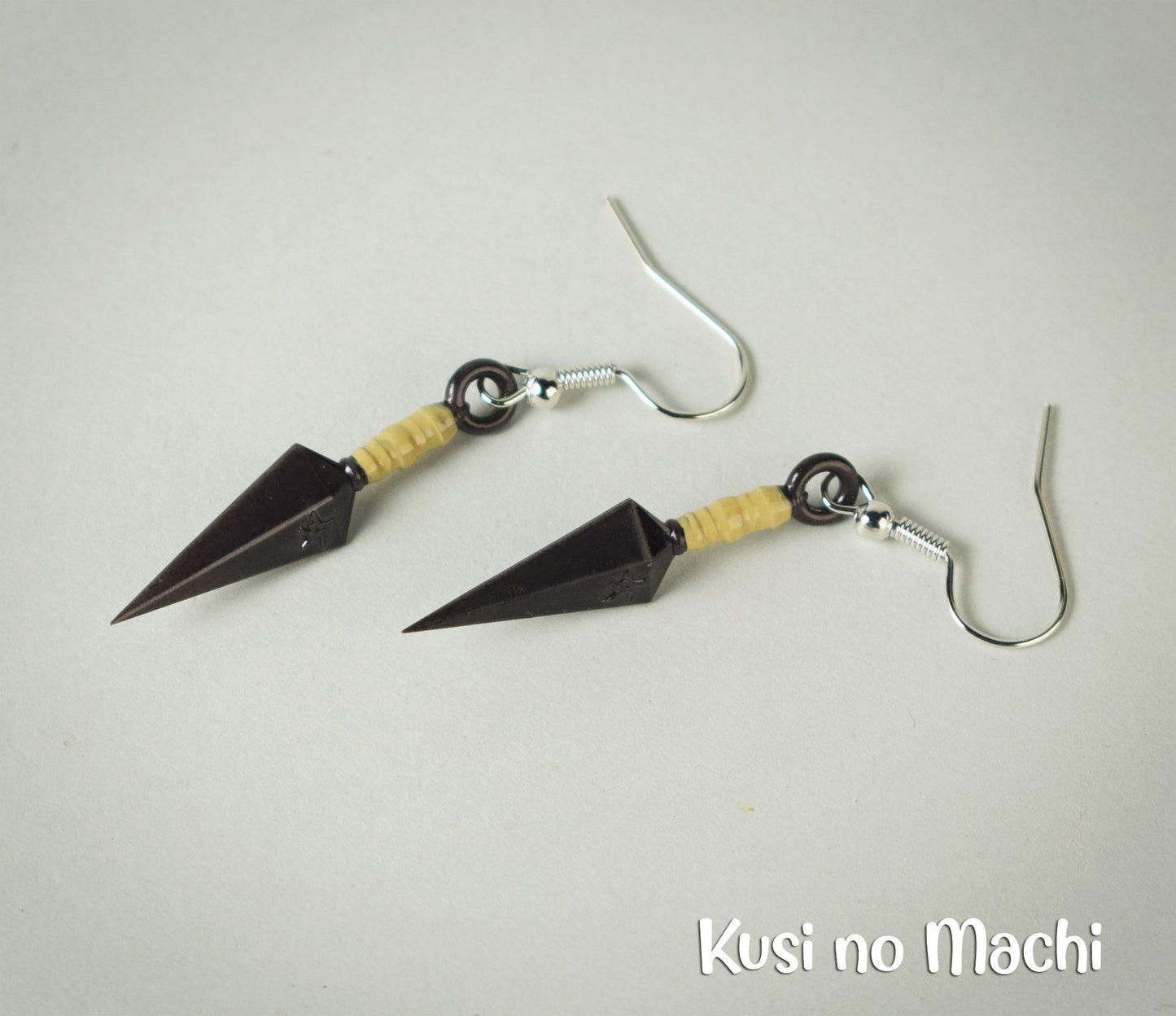Boucle d'oreille Kunai Noire