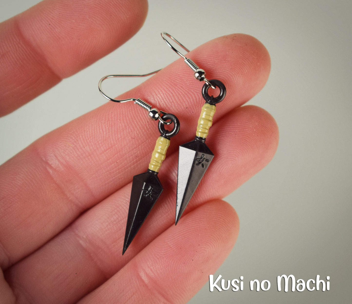 Boucle d'oreille Kunai Noire