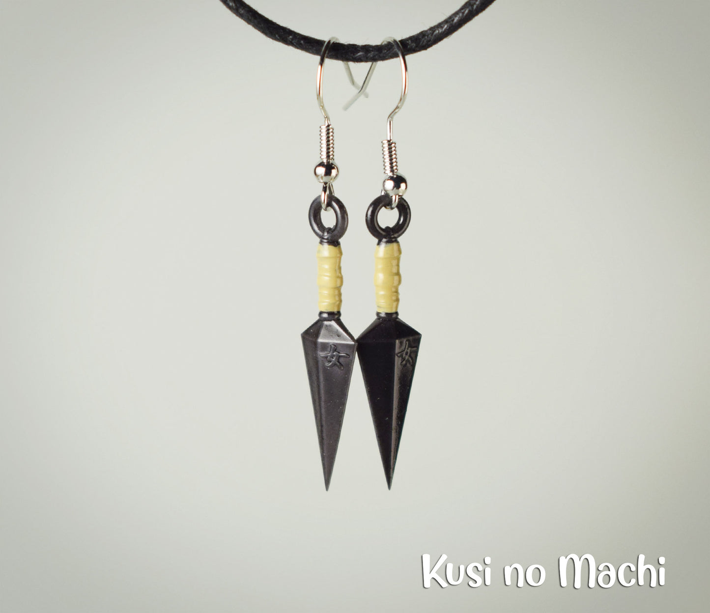 Boucle d'oreille Kunai Noire