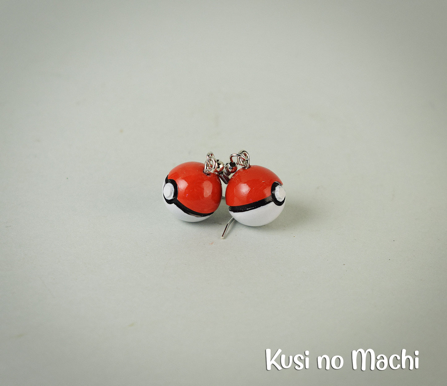 Boucle d'oreille Pokéball