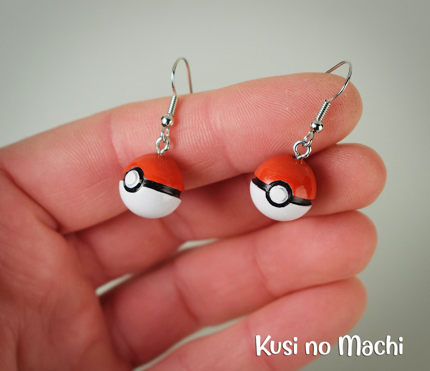 Boucle d'oreille Pokéball