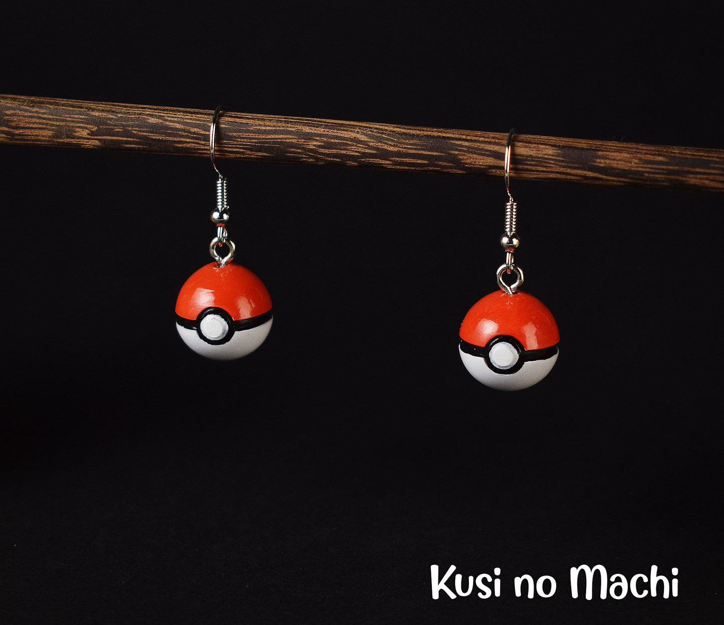 Boucle d'oreille Pokéball