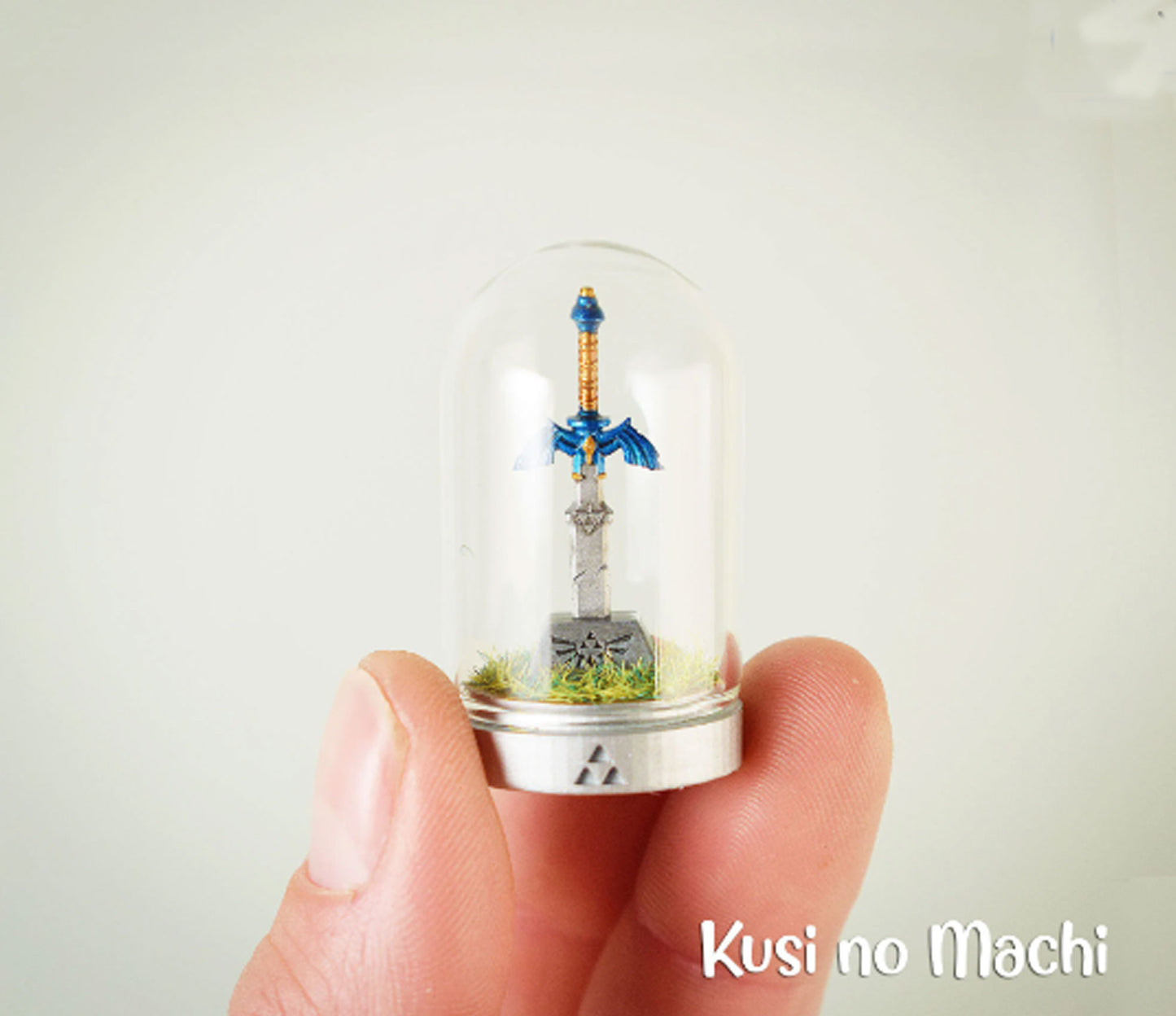 Mini Cloche Master Sword