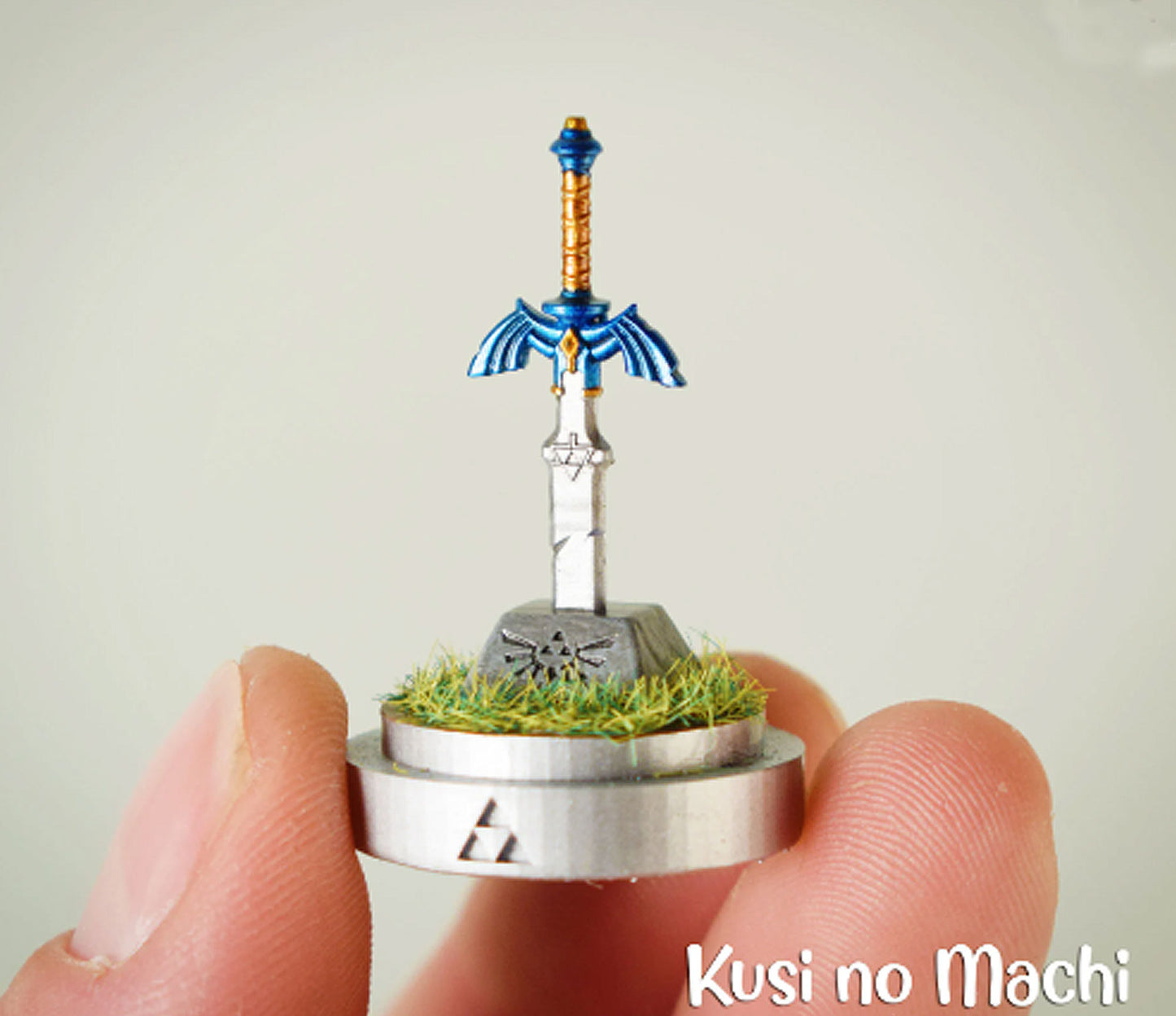 Mini Cloche Master Sword