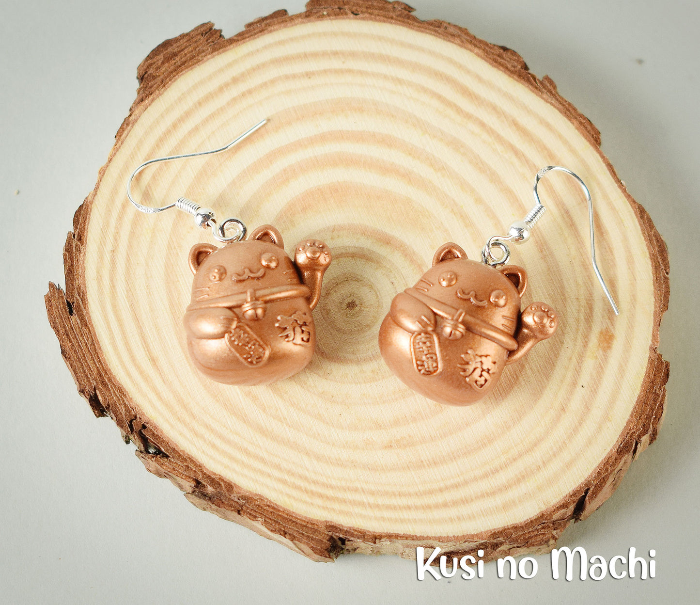 Boucle d'oreille Maneki Neko 招き猫