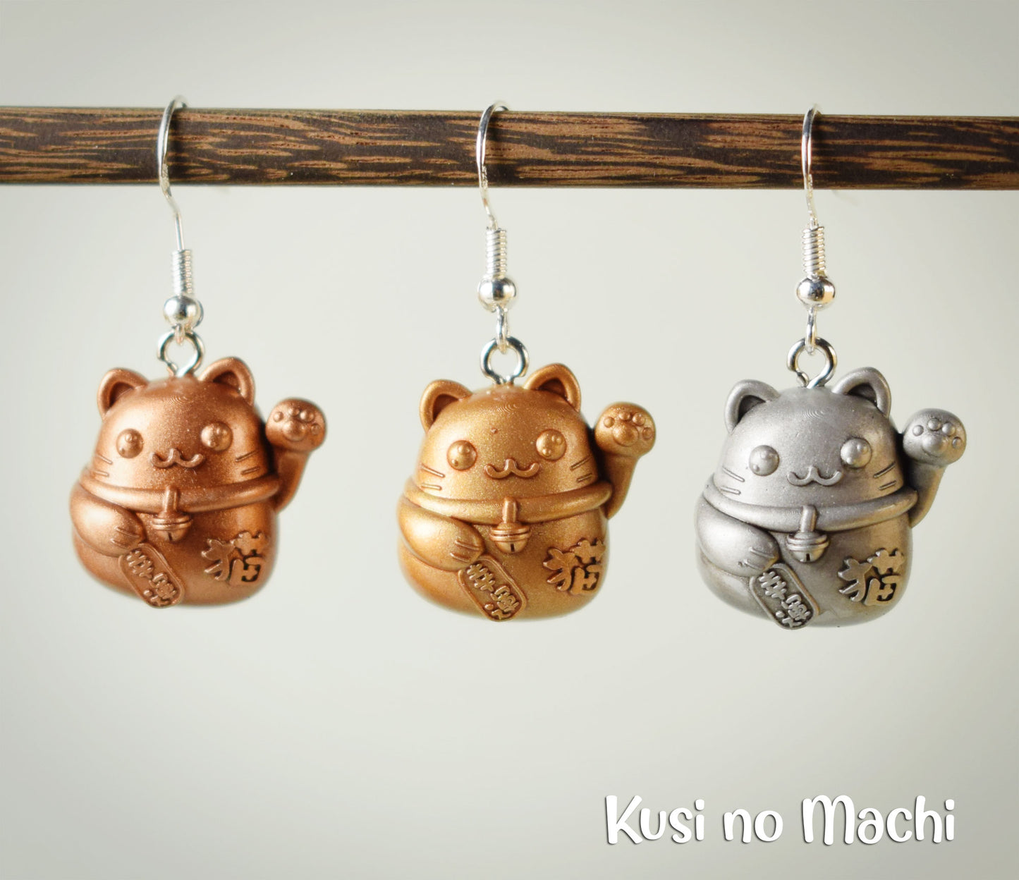 Boucle d'oreille Maneki Neko 招き猫