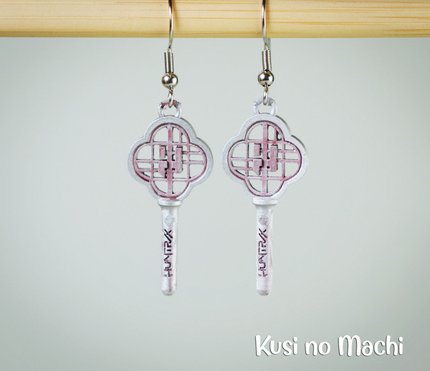 Boucle d'oreille Huntrix