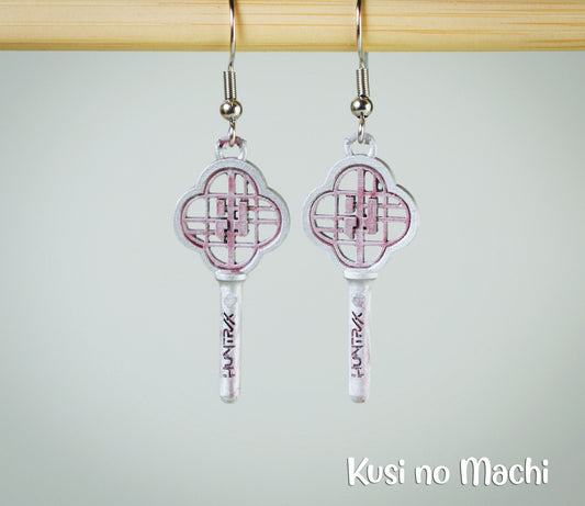 Boucle d'oreille Huntrix